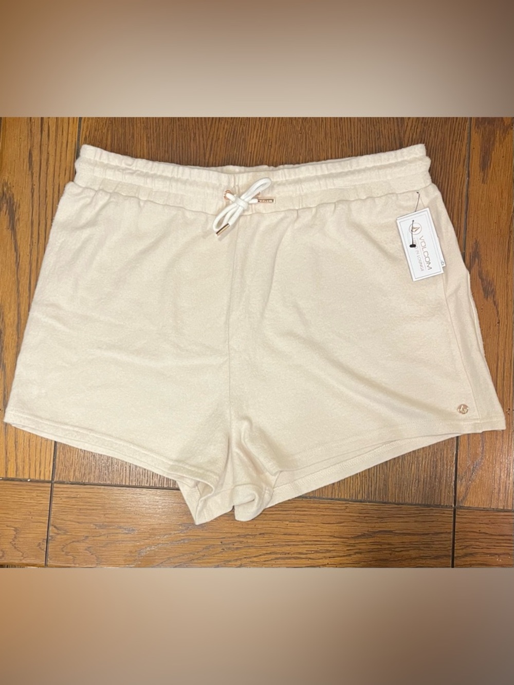Volcom Lived In Lounge Fleece Shorts Cotton Blend NWT Cream Loungewear Size XL - Picture 2 of 10